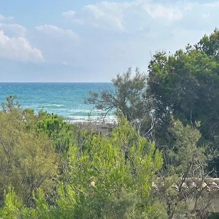 Secret Garden Facing The Sea Вик-ла-Гардьоль