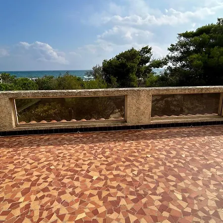 Secret Garden Facing The Sea Вик-ла-Гардьоль